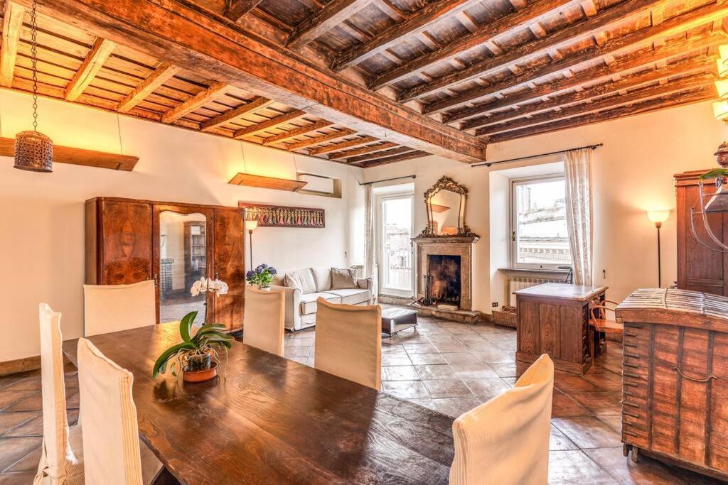 Flat With Lovely Views Near Piazza Navona Apartment Rom
