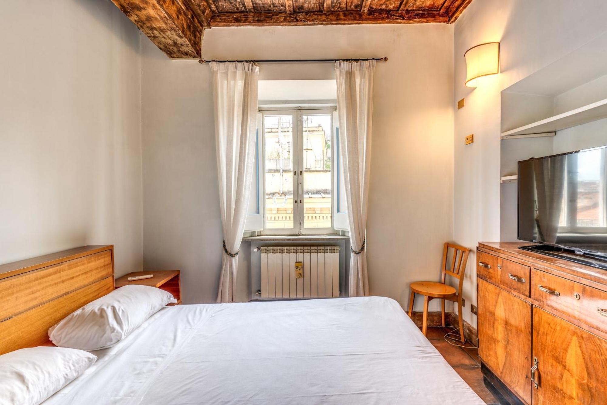 Flat With Lovely Views Near Piazza Navona Apartment Rom